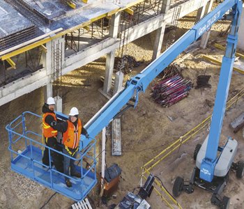 Marca: GENIE Modelo: ZX-135/70m Altura de trabajo: 41.1m Alimentación: Combustión