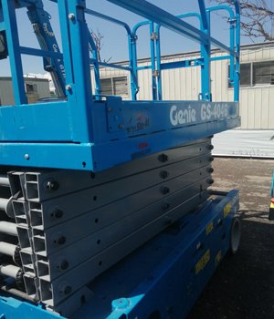 Marca: GENIE Modelo: GS 4046 Altura de trabajo: 11.9m Alimentación: Eléctrica