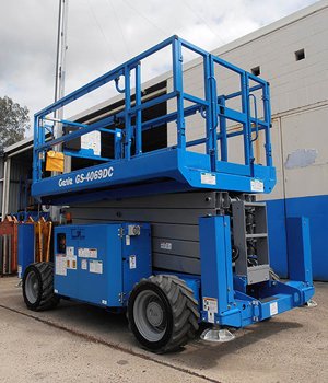 Marca: GENIE Modelo: GS 4069 DC Altura de trabajo: 12.2m Alimentación: Eléctrica